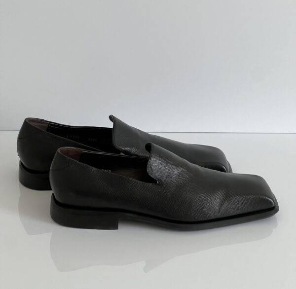 Men's Black Grain Leather Loafer - Image 2